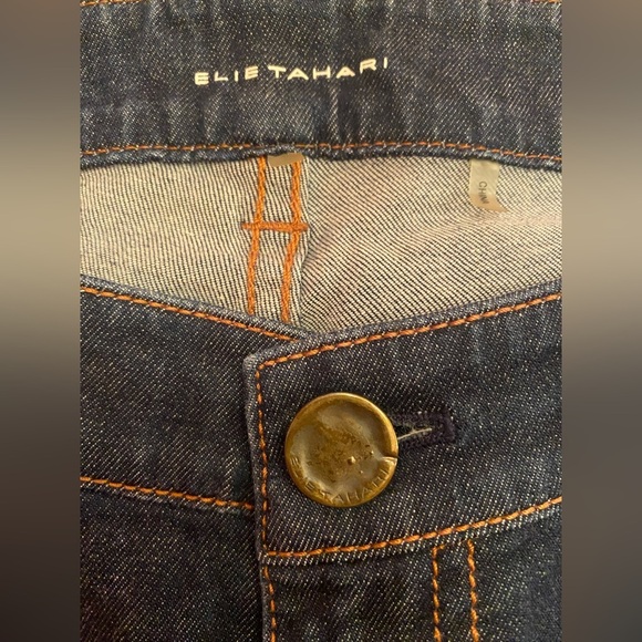 Elie Tahari Woman’s Caitlin Mid Rise Slim Fit Ankle Jean Bottom Zipper Size 6 - Picture 4 of 10